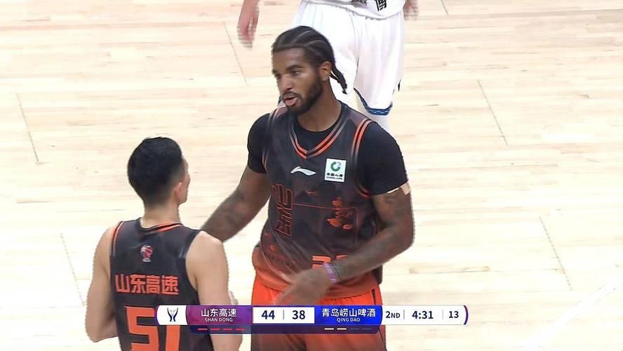 克里斯28+8助山东战胜青岛晋级CBA八强